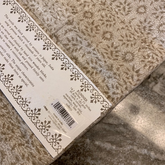 TAG Hand Block Printed Runner. Taupe. NWT - Picture 3 of 5